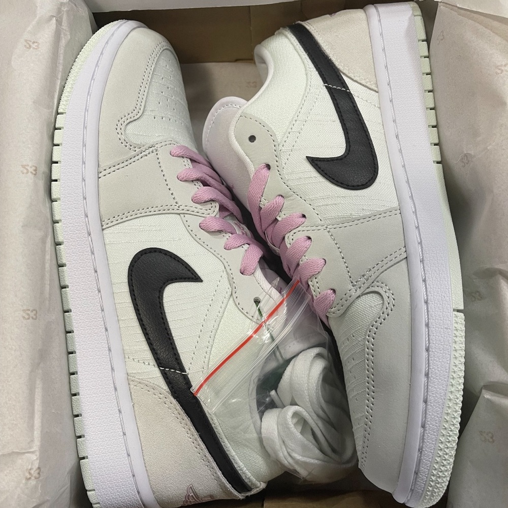 BRAND NEW NEVER TOUCHED! I got the wrong size and cannot return